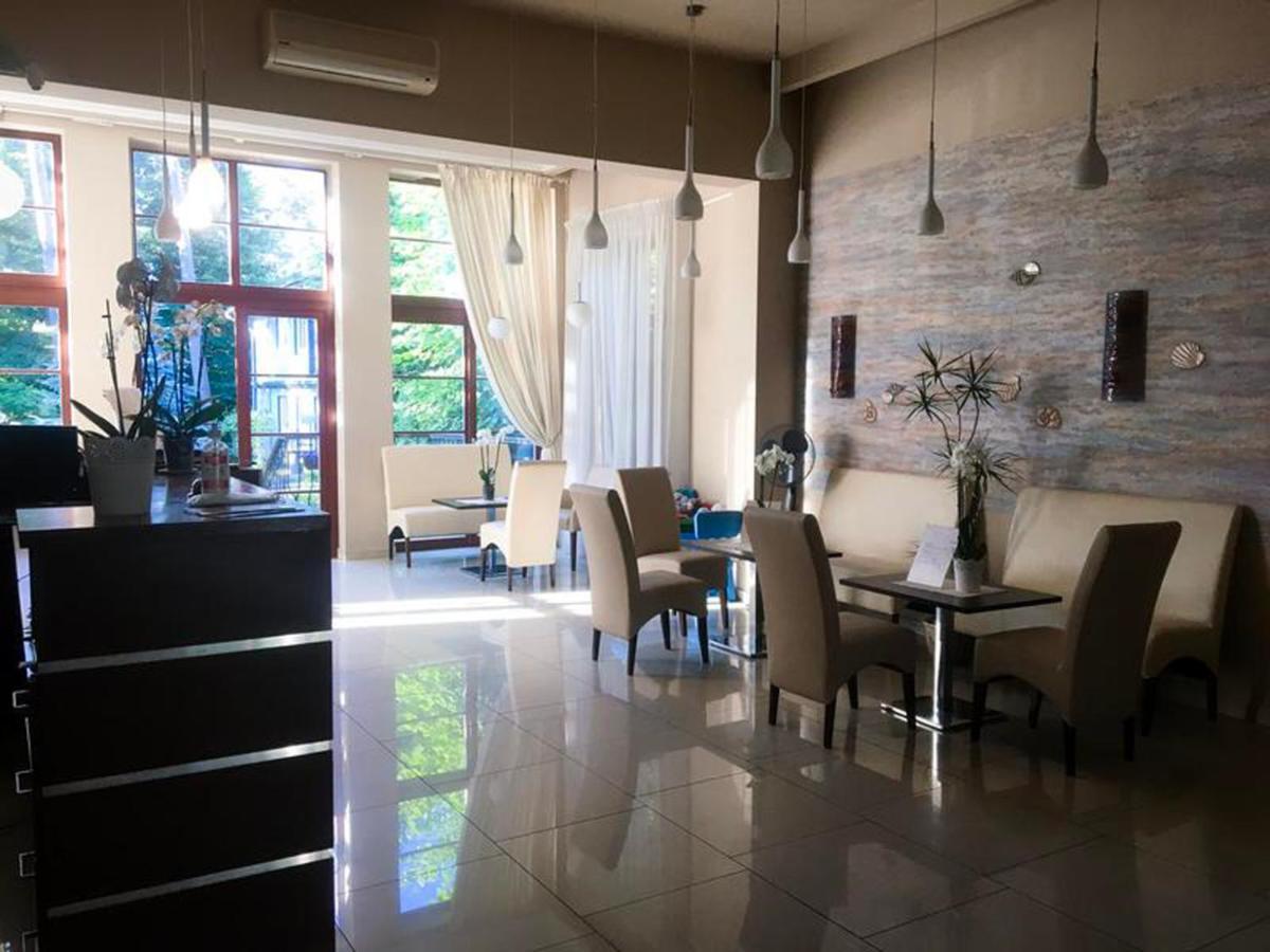 Room In Bb - Valensija - Suite For Two In Nice Hotel Jurmala Luaran gambar