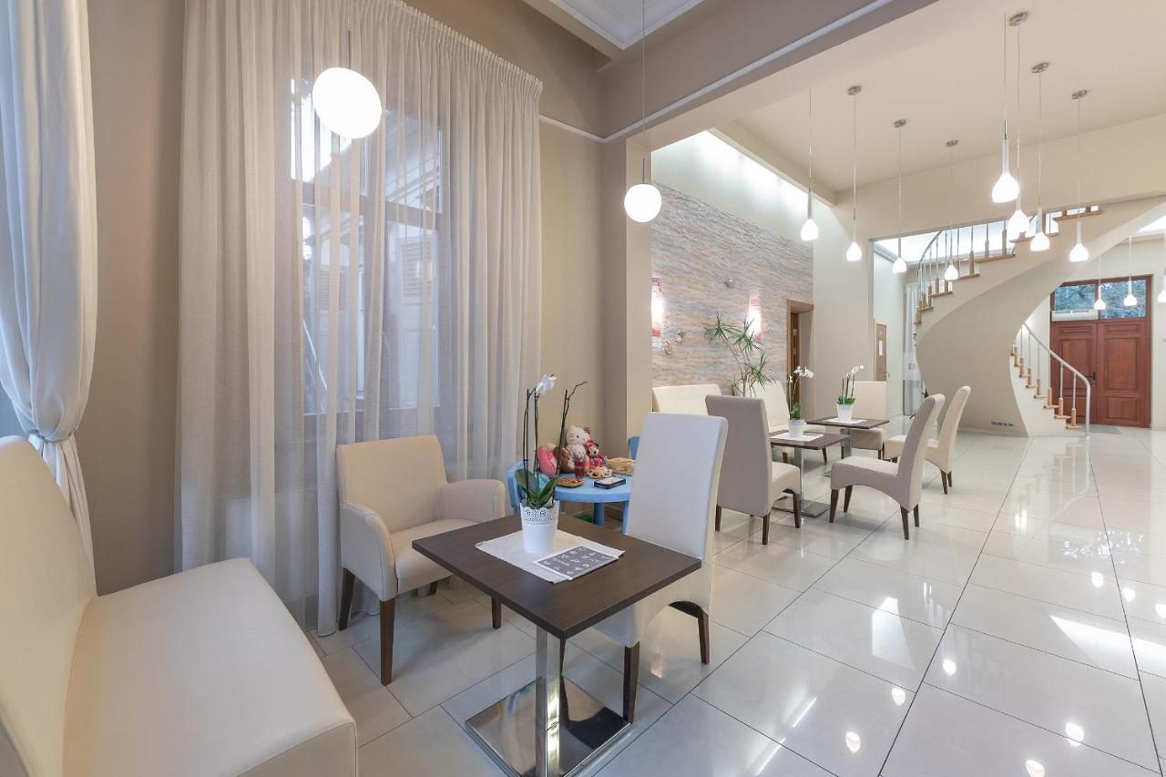 Room In Bb - Valensija - Suite For Two In Nice Hotel Jurmala Luaran gambar